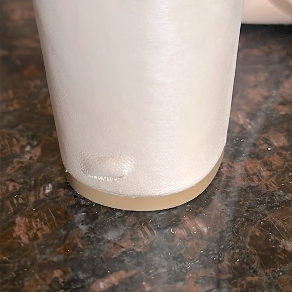 Steve Madden Carrson Leather Nude Block Heels 🤎 - Picture 9 of 9